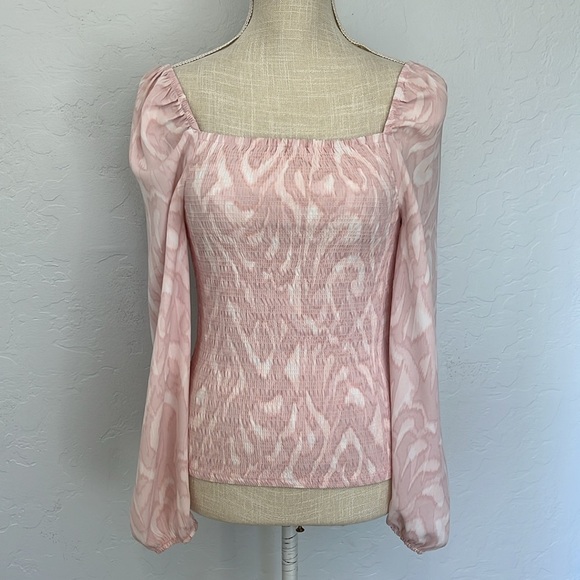 NEW HALOGEN Variegated Smocked Long
Puff Sleeve Blouse in Pink/White - Size XS - Picture 1 of 9